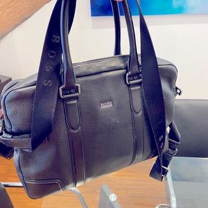 Hugo Boss briefcase / laptop bag for a 15 inch laptop.